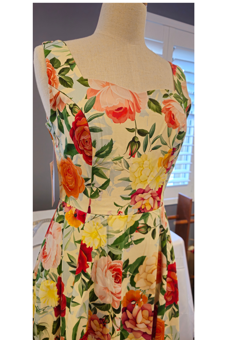 Golden Peony 50s Vintage Style Floral Swing Dress - Curvique Vintage