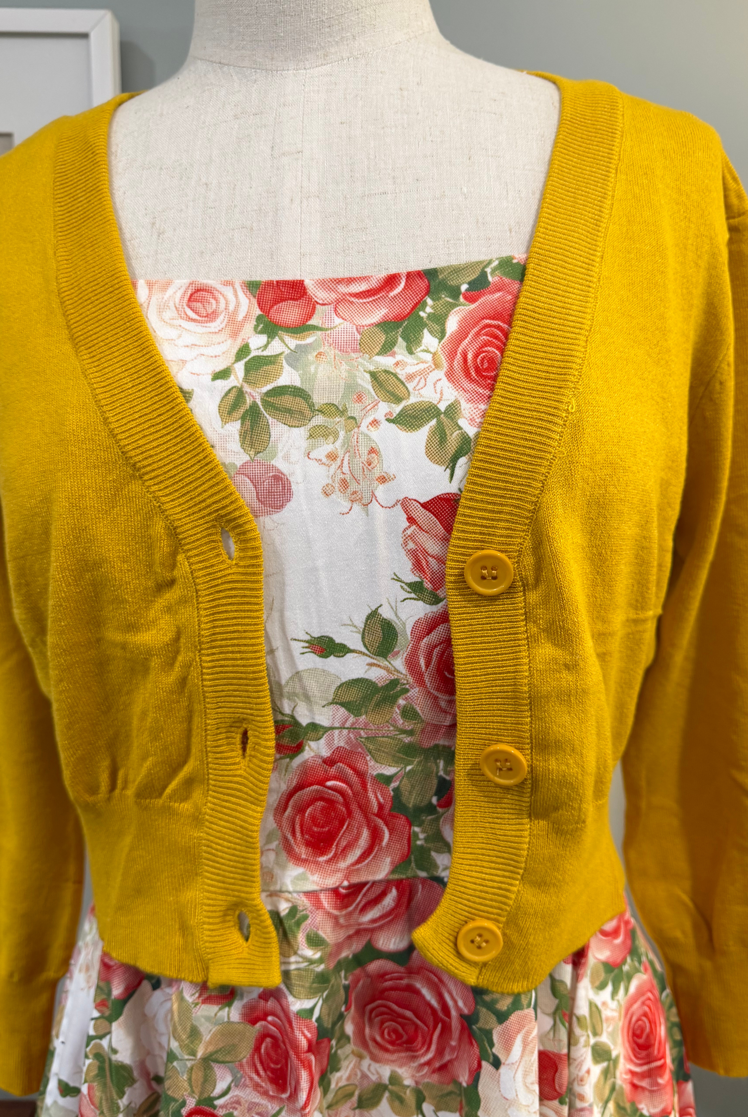 MAK 3/4 Sleeve Honey Retro Cardigan - Curvique Vintage