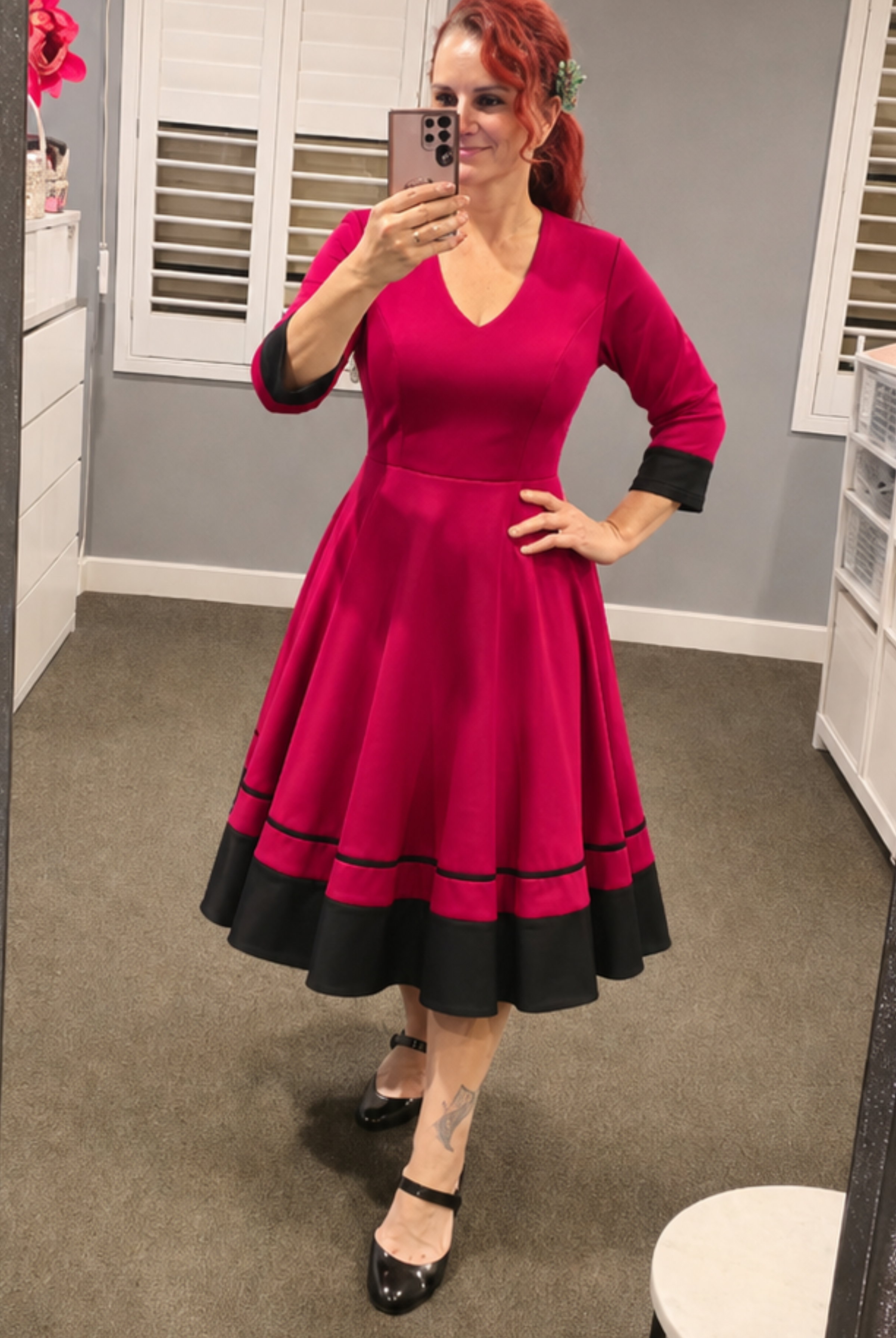 Maria Two-Tone Vintage Style Burgundy/Black Dress - Curvique Vintage