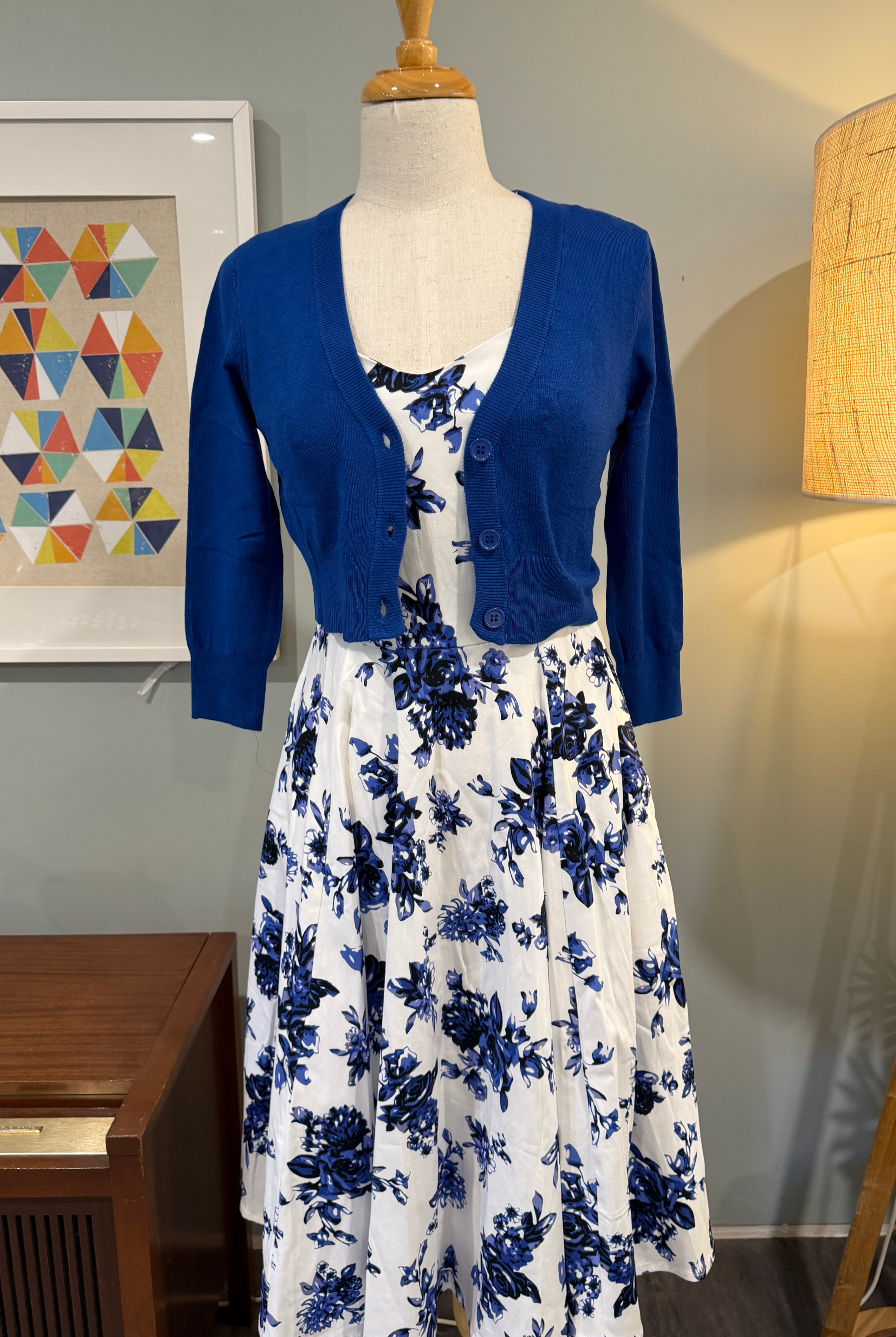 MAK 3/4 Sleeve Royal Blue Retro Cardigan - Curvique Vintage