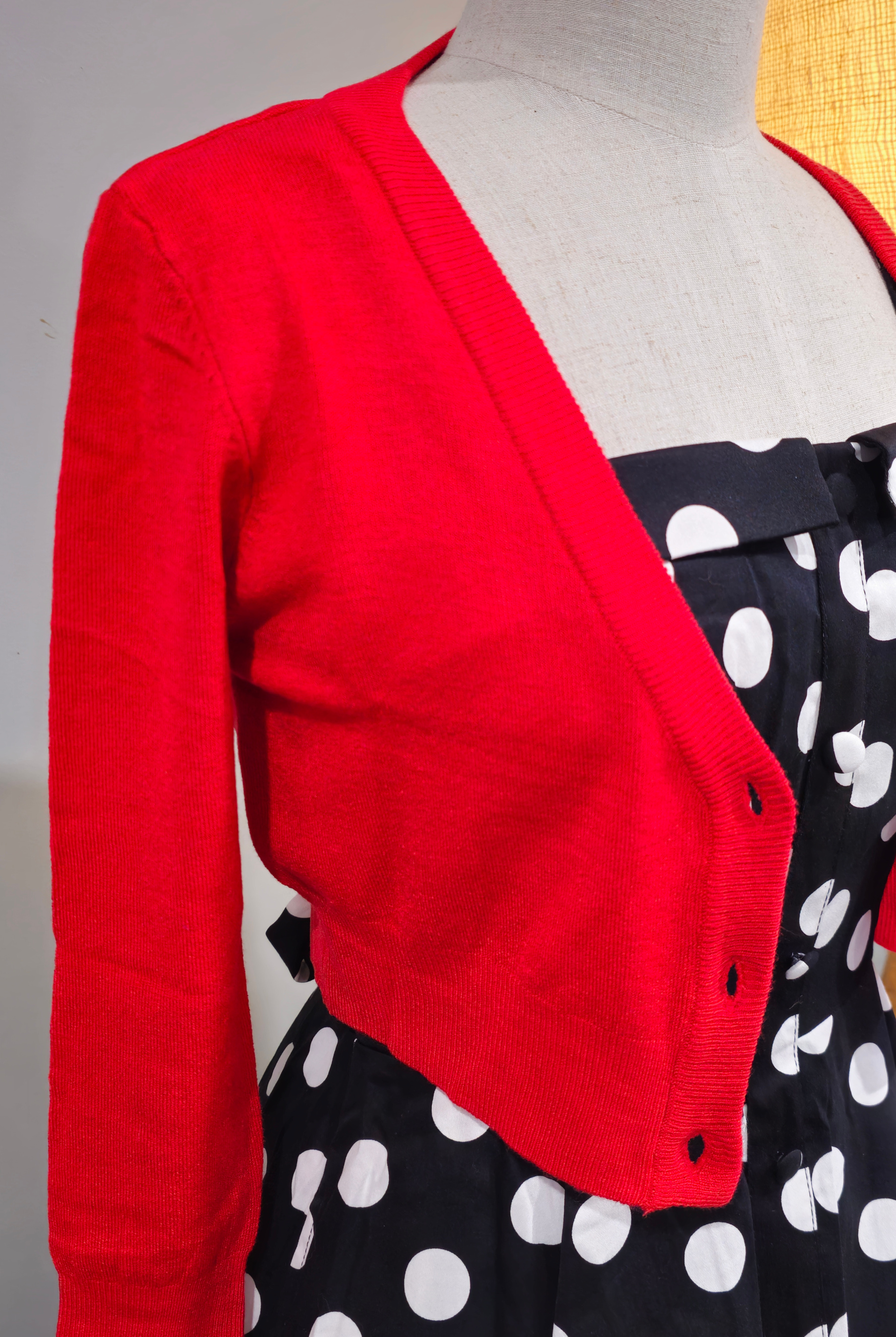 MAK 3/4 Sleeve Tomato Retro Cardigan - Curvique Vintage