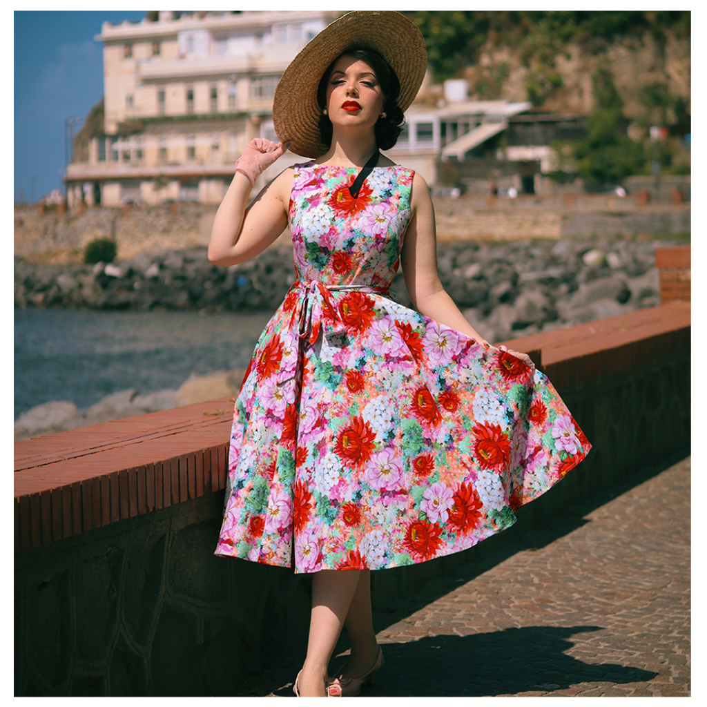 Casey Red Floral 50s Style Vintage Swing Dress Curvique Vintage