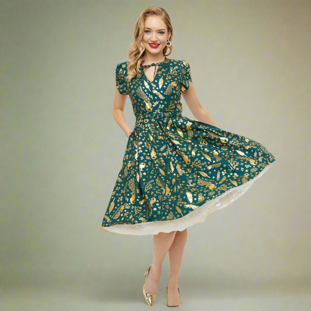 1940s Vintage Style Green & Gold Peacock Print Swing Dress (UK12) Curvique Vintage 1940s Vintage Style Green & Gold Peacock Print Swing Dress (UK12) Curvique Vintage