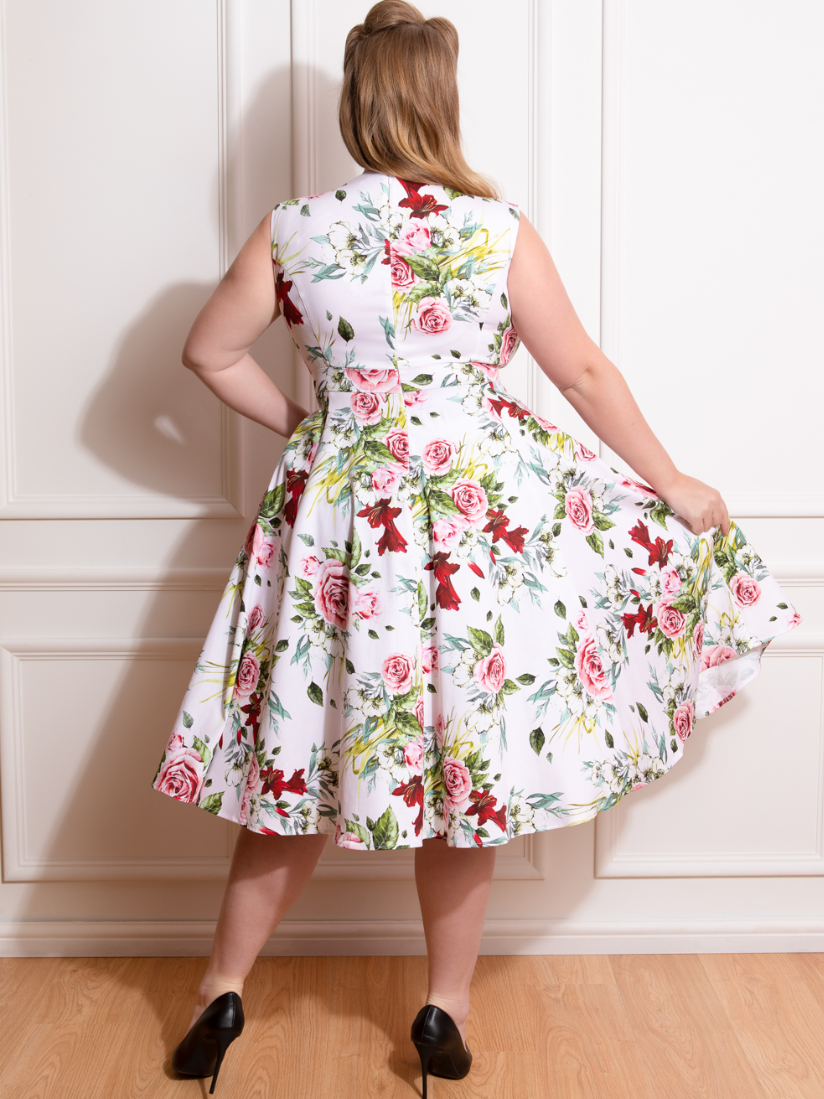 Carole Floral 50s Vintage Inspired Swing Dress - Plus Size - Curvique Vintage