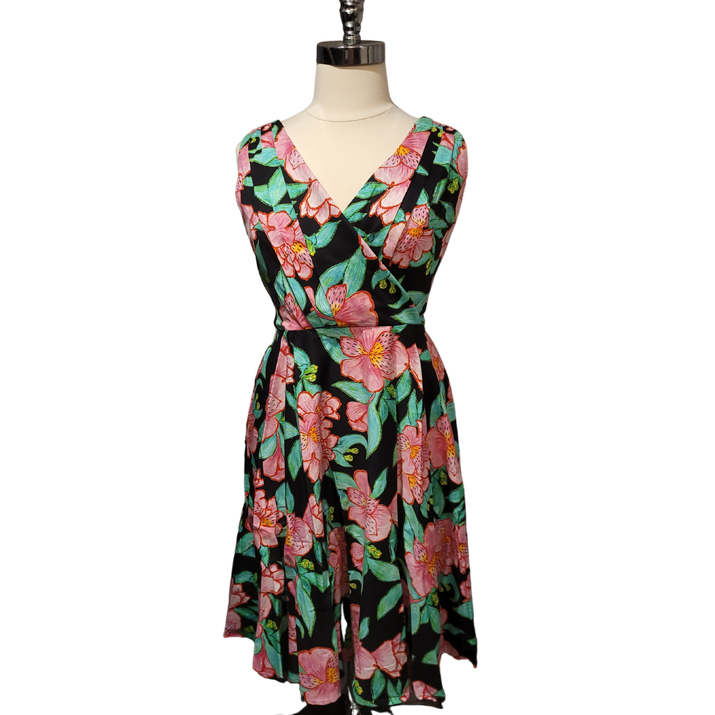Julie Retro Inspired black floral multicolored 50s Swing Dress - Curvique Vintage